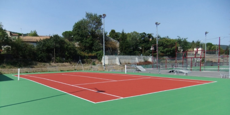 Cours de tennis